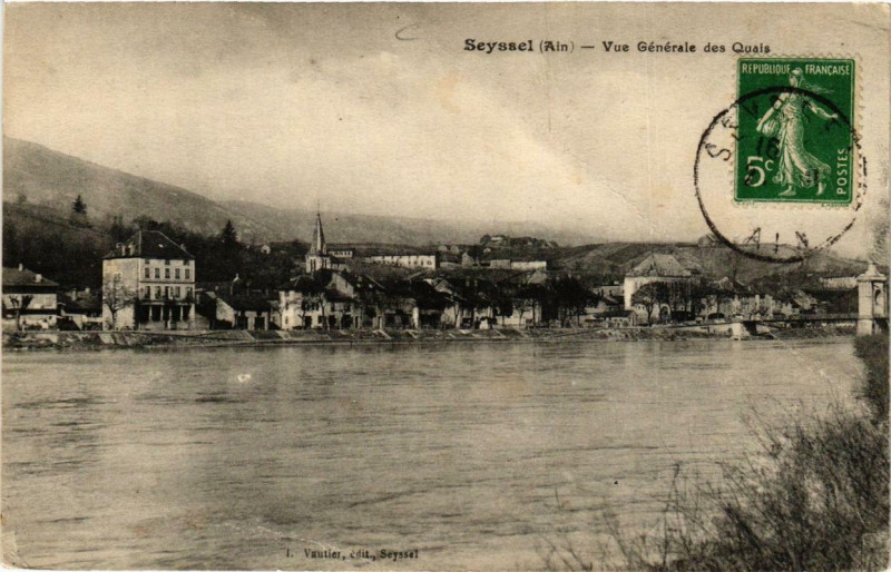 Carte postale ancienne Seyssel Vue générale des Quais à Seyssel