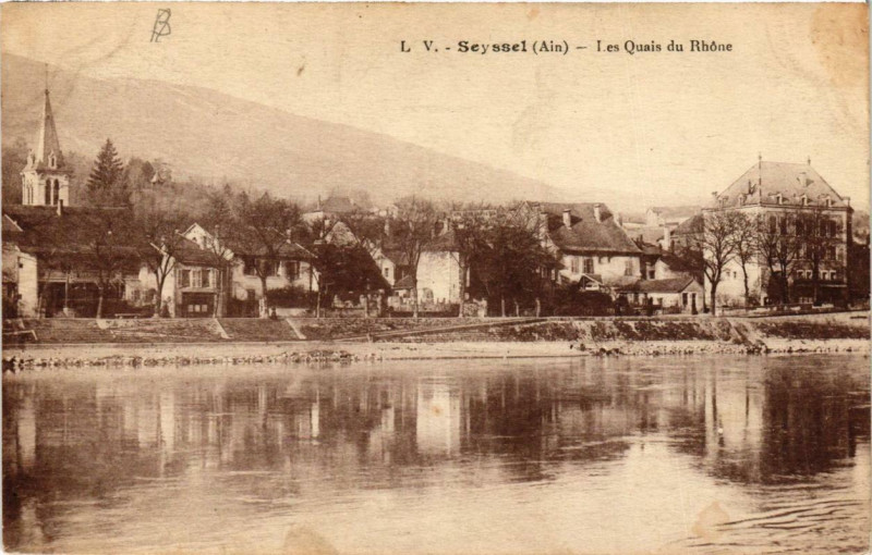Carte postale ancienne Seyssel Les Quais du Rhone à Seyssel