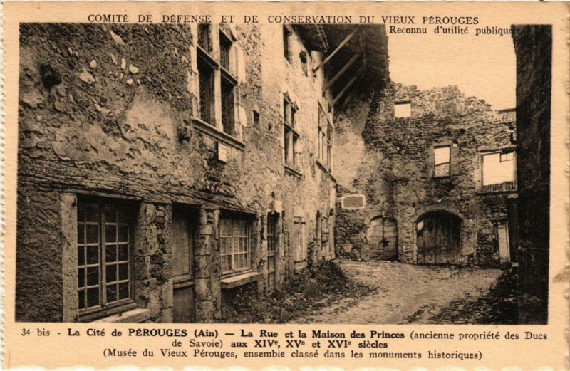 Carte postale ancienne Perouges La Rue et la Maison des Princes à Pérouges