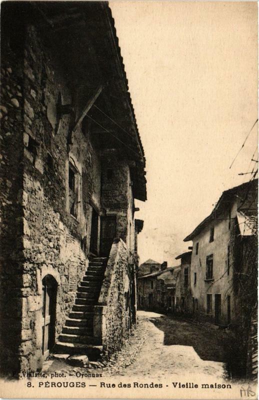 Carte postale ancienne Perouges Rue des Rondes Vieille Maison à Pérouges