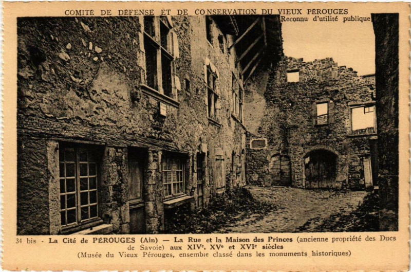 Carte postale ancienne Perouges La Rue et la Maison des Princes à Pérouges