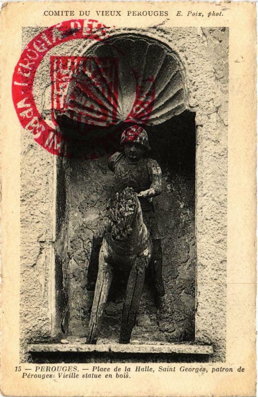 Carte postale ancienne Perouges Place de la Halle Saint-Georges à Pérouges