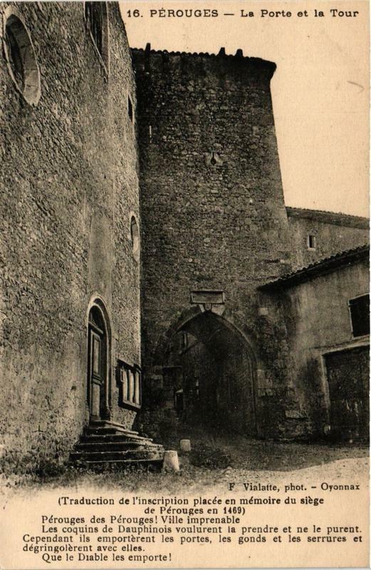 Carte postale ancienne Perouges La Porte et la Tour à Pérouges