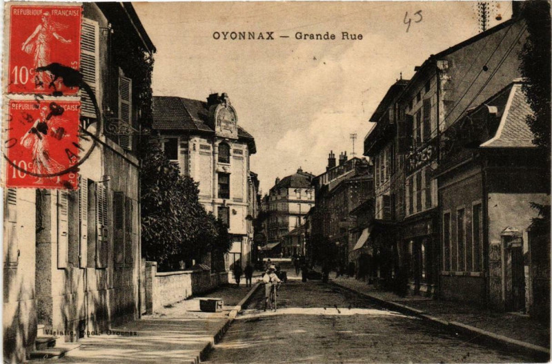 Carte postale ancienne Oyonnax Grande Rue à Oyonnax