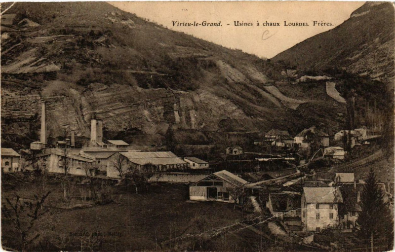Carte postale ancienne Virieu-le-Grand Usines a Chaux Lourdel freres à Virieu-le-Grand