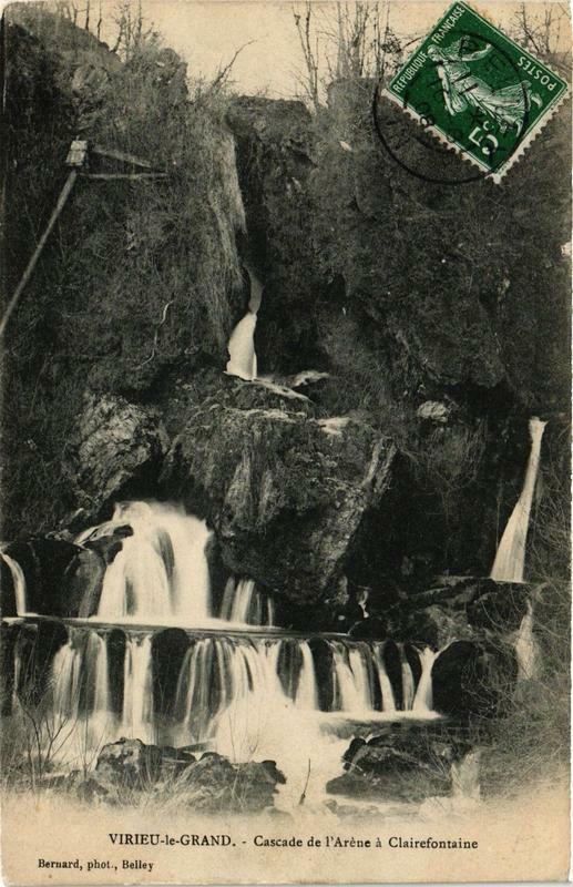 Carte postale ancienne Virieu-le-Grand Cascade de l'Arene a Clairefontaine à Virieu-le-Grand