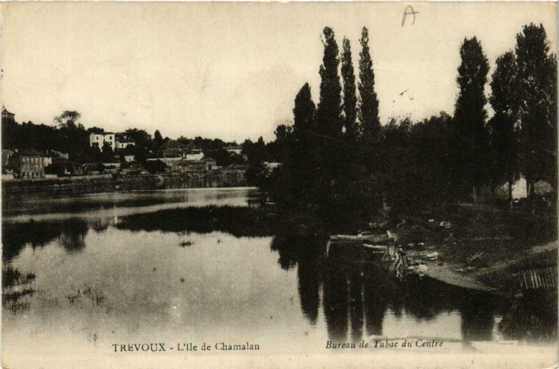 Carte postale ancienne Trevoux L'Ile de Chamalan à Trévoux