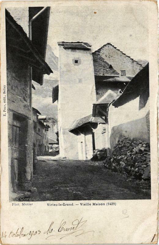 Carte postale ancienne Virieu-le-Grand Vieille Maison à Virieu-le-Grand
