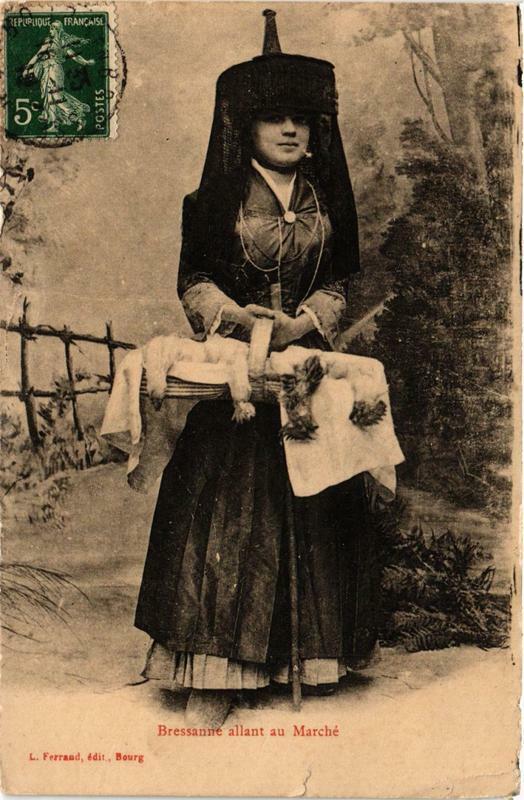 Carte postale ancienne Bressanne allant au Marché