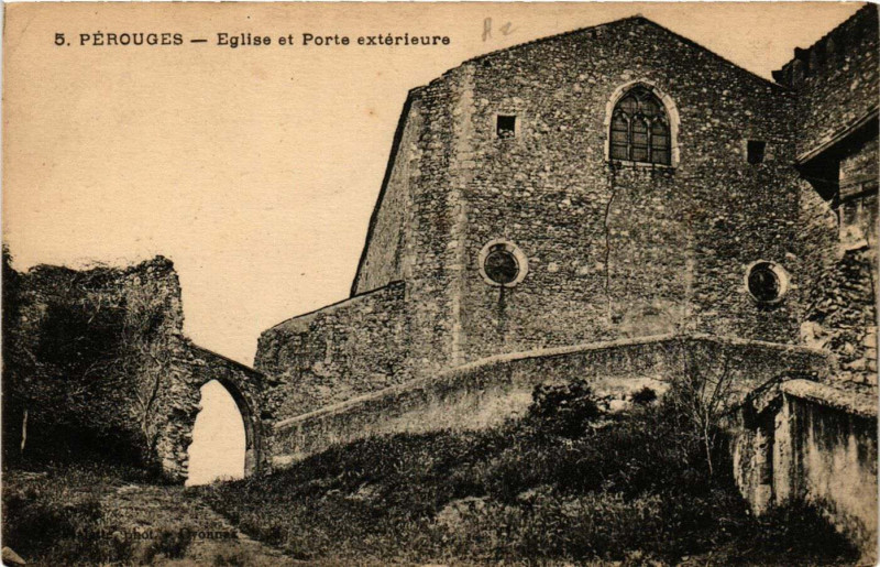 Carte postale ancienne Perouges - Eglise et Porte exterieure à Pérouges