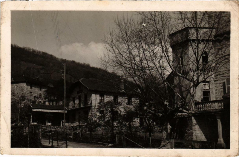Carte postale ancienne Benonces Le Chateau et hotel Nanbotin à Bénonces