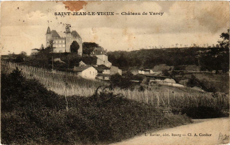 Carte postale ancienne Saint-Jean-le-Vieux Chateau de Varey à Saint-Jean-le-Vieux