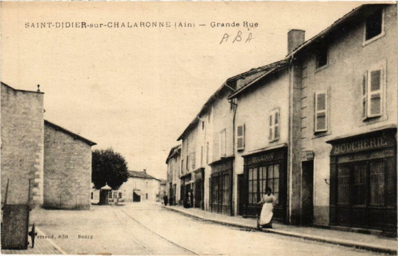Carte postale ancienne Saint-Didier-sur-Chalaronne Grande Rue à Saint-Didier-sur-Chalaronne