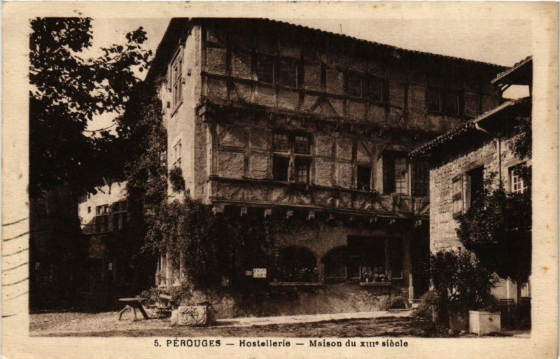 Carte postale ancienne Perouges - Hostellerie - Maison du Xiii siecle à Pérouges