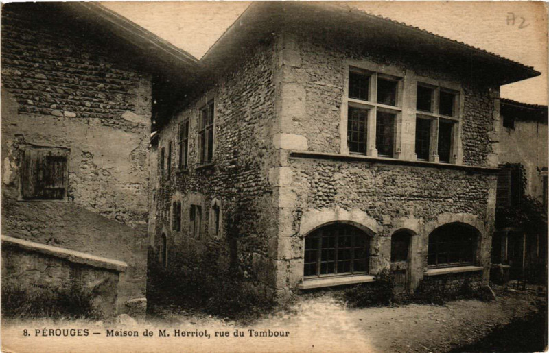 Carte postale ancienne Perouges - Maison de M. Herriot rue du Tambour à Pérouges