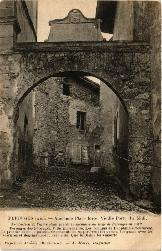 Carte postale ancienne Perouges - Ancienne Place forte. Vieille Porte du Midi à Pérouges