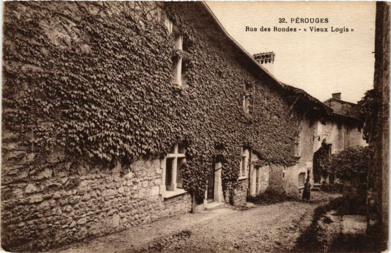 Carte postale ancienne Perouges - Rue des Rondes - Vieux Logis à Pérouges