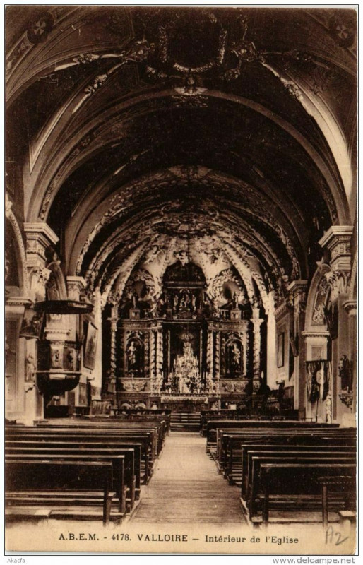 Carte postale ancienne Valloire Intérieur de l'Eglise à Valloire