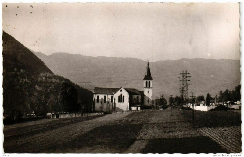 Carte postale ancienne Epierre L'Eglise à Épierre