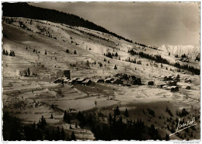 Carte postale ancienne Courchevel Vue Generale à Courchevel
