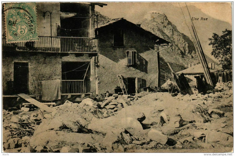 Carte postale ancienne Une Rue