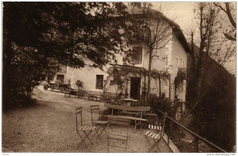 Carte postale ancienne Bourdeau Terrasse du Restaurant A. Novel à Bourdeau