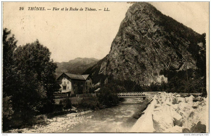 Carte postale ancienne Thones Fier et la Roche de Thones