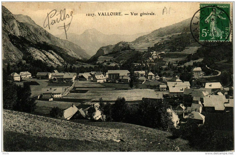 Carte postale ancienne Valloire Vue generale à Valloire