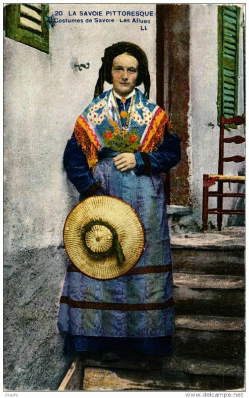 Carte postale ancienne Costumes de Savoie Les Allues aux Allues