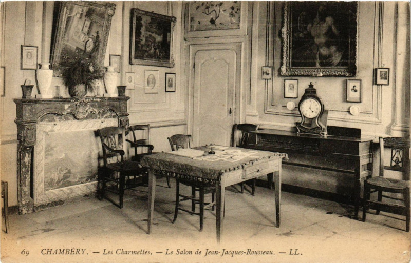 Carte postale ancienne Chambery - Les Charmettes Le Salon de Jean Jacques Rousseau à Chambéry