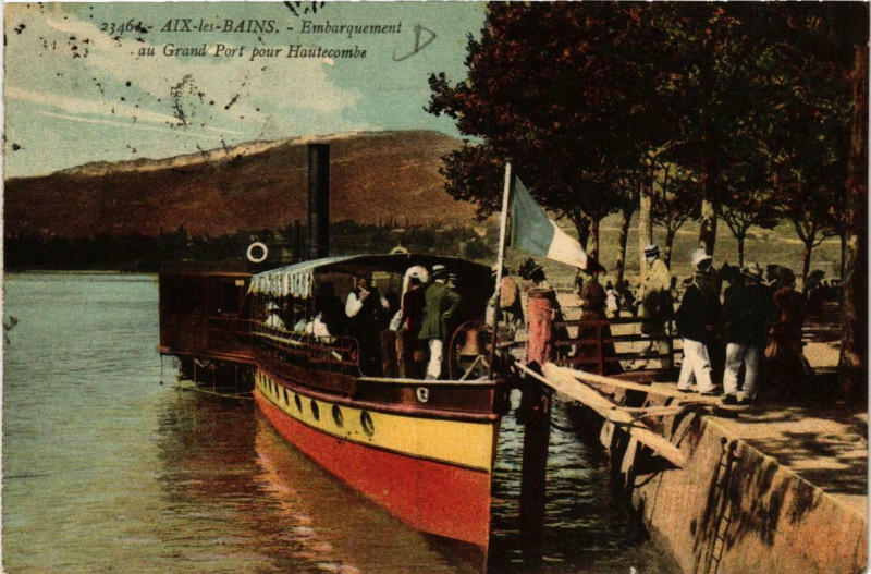 Carte postale ancienne Aix-les-Bains Embarquement au Grand Port pour Hautecombe à Aix-les-Bains