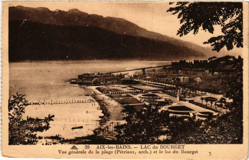 Carte postale ancienne Aix-les-Bains Lac du Bourget Vue générale de la plage à Aix-les-Bains