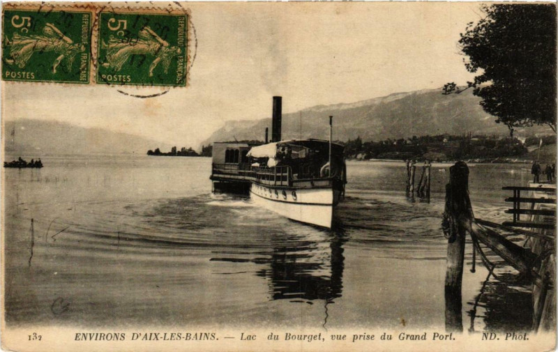 Carte postale ancienne Env. d'Aix-les-Bains Lac du Bourget vue prise du Grand Port à Aix-les-Bains