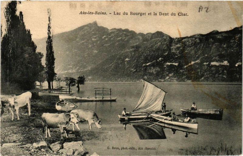 Carte postale ancienne Aix-les-Bains Lac du Bourget et la Dent du Chat à Aix-les-Bains