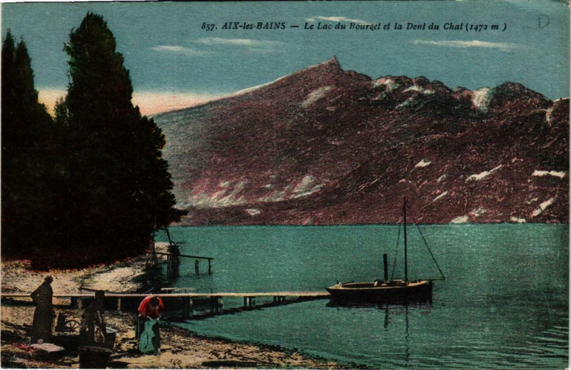 Carte postale ancienne Aix-les-Bains Le Lac du Bourget et la Dent du Chat à Aix-les-Bains