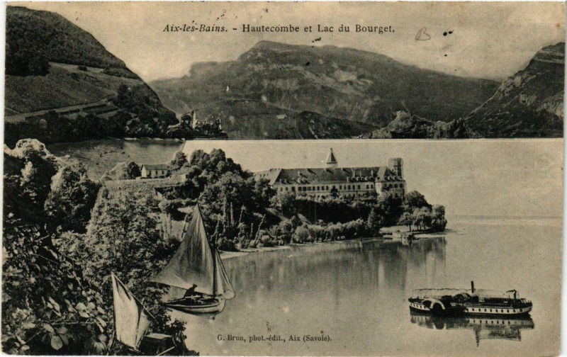 Carte postale ancienne Aix-les-Bains Hautecombe et Lac du Bourget à Aix-les-Bains