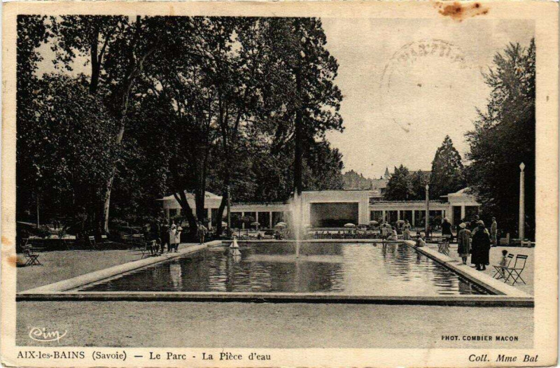Carte postale ancienne Aix-les-Bains Le Parc La Piece d'eau à Aix-les-Bains