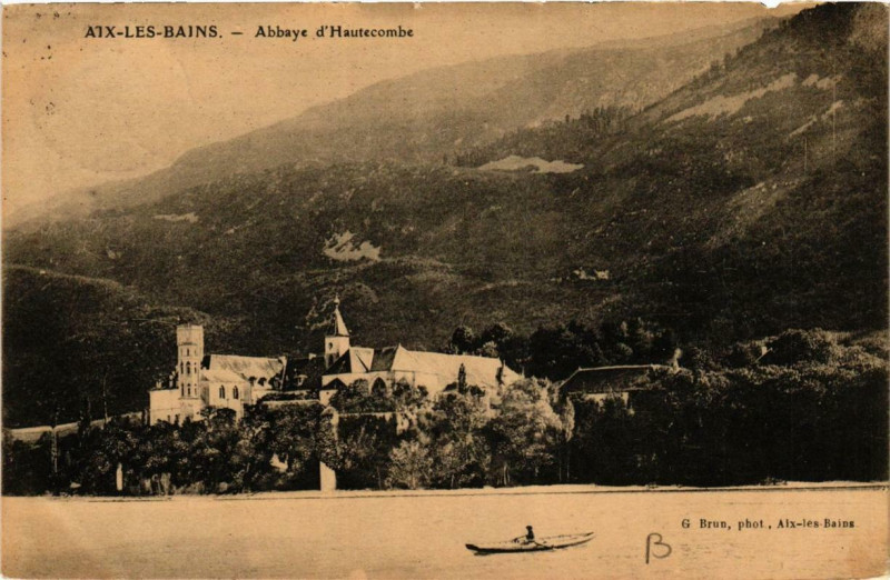 Carte postale ancienne Aix-les-Bains Abbaye d'Hautecombe à Aix-les-Bains