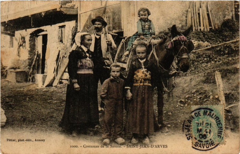 Carte postale ancienne Costumes de la Savoie - Saint-Jean-d'Arves à Saint-Jean-d'Arves