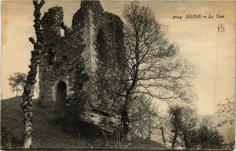 Carte postale ancienne Ugine - La Tour à Ugine