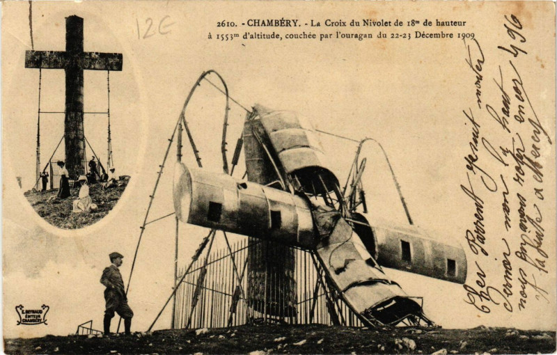 Carte postale ancienne Chambery - La Croix du Nivolet de 18* de hauteur a 1553 m d'alt à Chambéry