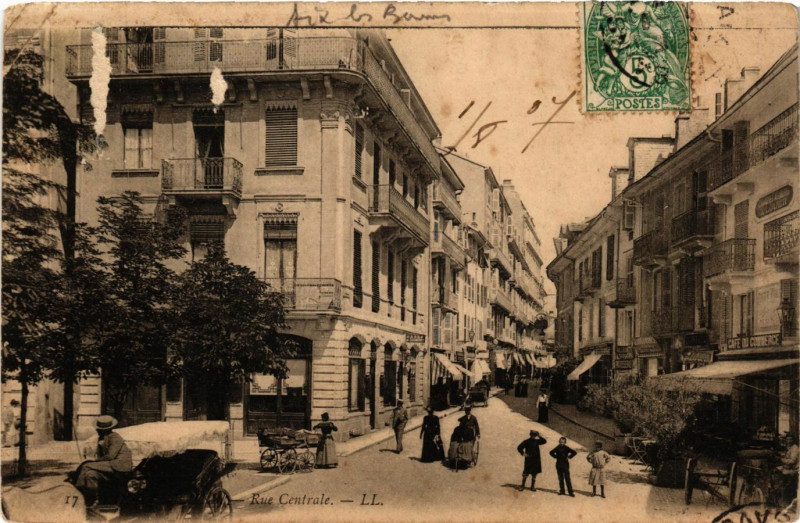 Carte postale ancienne Aix-les-Bains - Rue Centrale à Aix-les-Bains