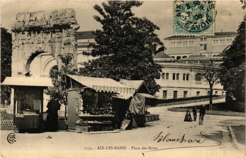 Carte postale ancienne Aix-les-Bains - Place des Bains à Aix-les-Bains