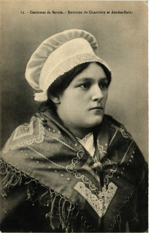 Carte postale ancienne Costumes de Savoie - Env. de Chambery et Aix-les-Bains à Chambéry