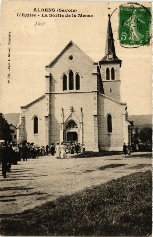 Carte postale ancienne Albens - L'Eglise - La Sortie de la Messe