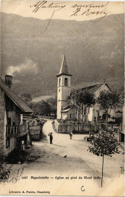 Carte postale ancienne Aiguebelette - Eglise au pied du Mont-Gréle