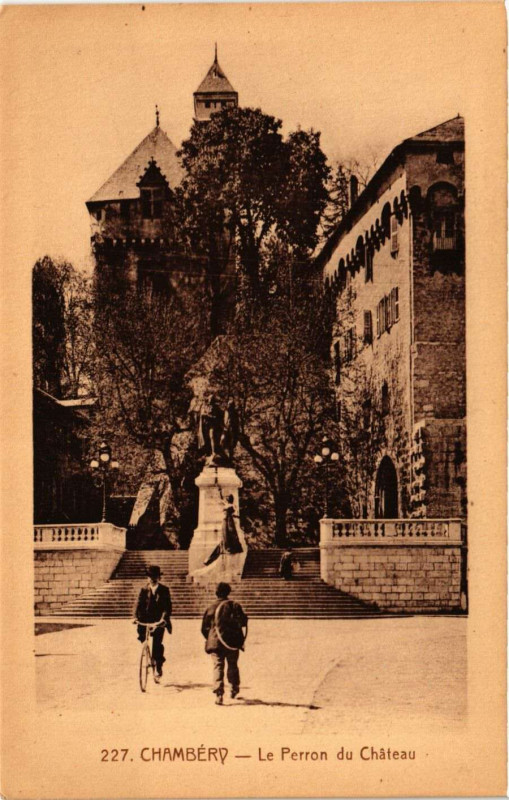 Carte postale ancienne Chambery - Le Perron du Chateau à Chambéry