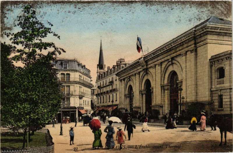 Carte postale ancienne Aix-les-Bains - L'Etabl. Thermal à Aix-les-Bains