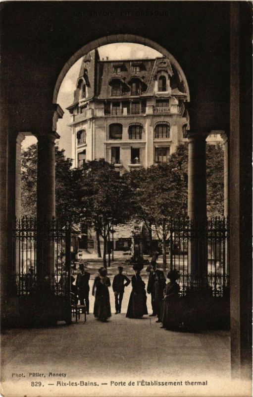 Carte postale ancienne Aix-les-Bains - Porte de l'Etabl. thermal à Aix-les-Bains