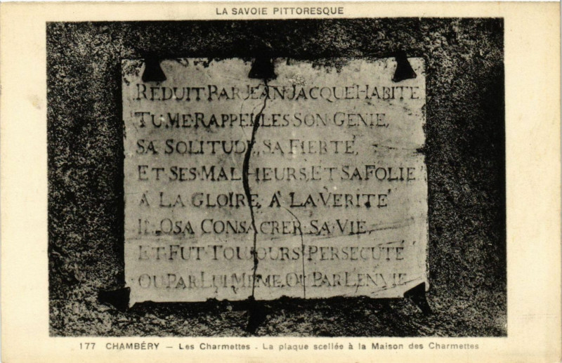 Carte postale ancienne Chambery - Les Charmettes - La plaque scallée a la Maison des .. à Chambéry